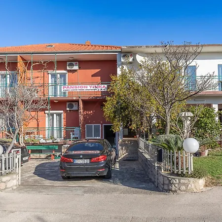 Tinka, No 5 Apartman Starigrad-Paklenica
