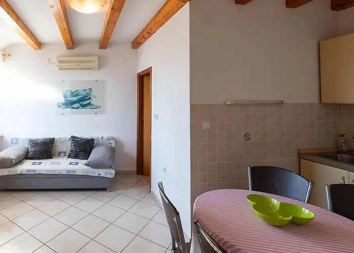 Apartment Tinka, No 5 Starigrad Paklenica
