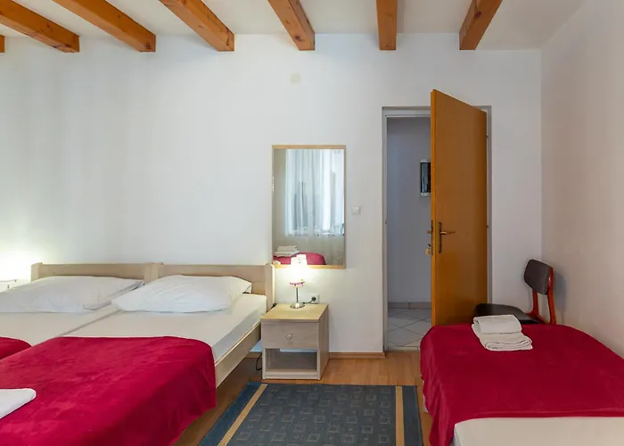 Tinka, No 5 Apartman
